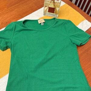 Tahari Elle Vibrant Green Short Sleeve Top NWOT